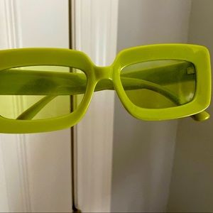 SUNGLASS BUMBLE🕶all included😁